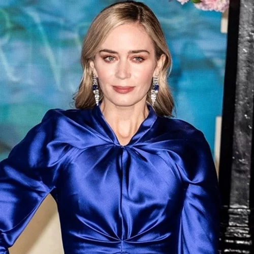 Η Emily Blunt αποκλειστικά στο Madame Figaro Greece για τον ρόλο της στην ταινία "Oppenheimer"