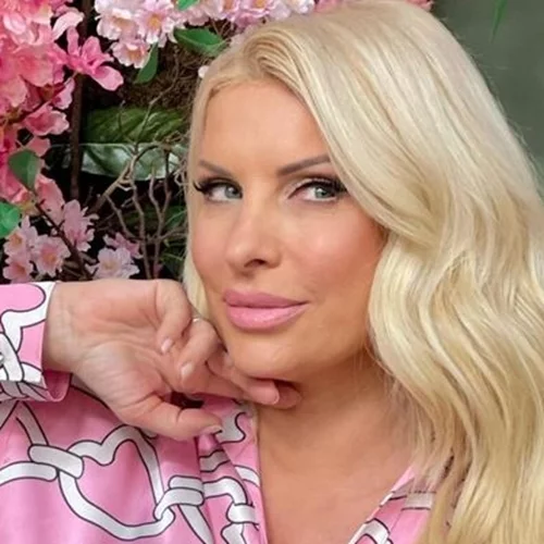 Η Ελένη Μενεγάκη με την πολυτελή τάση στο μανικιούρ που θα κάνει θραύση την άνοιξη