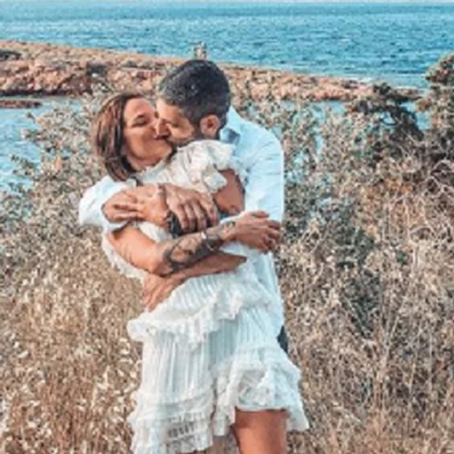 Εριέττα Κούρκουλου - Βύρων Βασιλειάδης | Πιο ερωτευμένοι από ποτέ απολαμβάνουν τις διακοπές τους στη Μύκονο