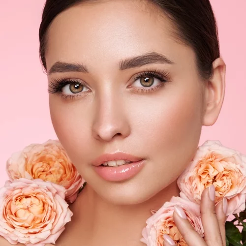 Τα προϊόντα που θα σου χαρίσουν την πιο ελαστική και φωτεινή επιδερμίδα