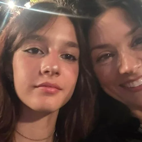 Η κόρη του Μάξιμου Μουμούρη και της Νάντιας Γιαννακοπούλου, Κατερίνα, έγινε 15 ετών | Οι φωτογραφίες με τη μητέρα της και οι δημόσιες ευχές