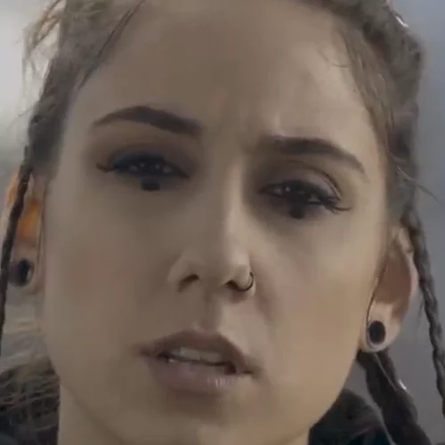 Eurovision 2022 | Οργή προκάλεσε η κίνηση της εκπροσώπου της Βόρειας Μακεδονίας, με τη σημαία της χώρας