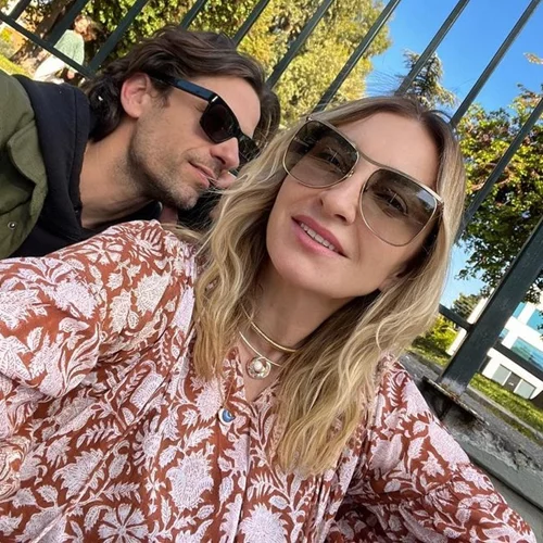 Χωρίς μαγιό | Η Ρούλα Ρέβη τράβηξε τις πιο καλλιτεχνικές κι αισθησιακές φωτογραφίες του Αποστόλη Τότσικα