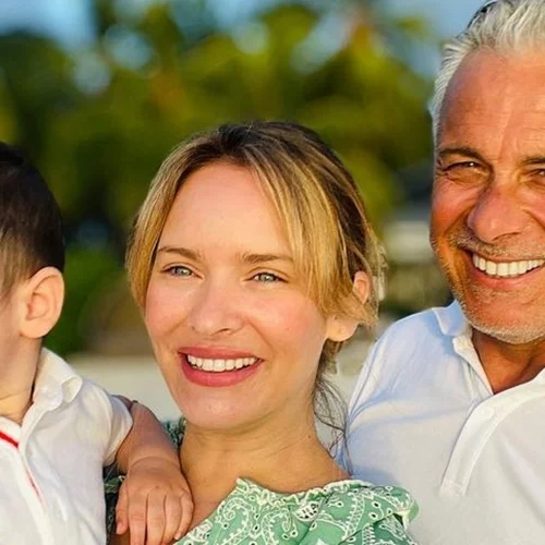 Η Anita Brand πήγε στη δουλειά αγκαλιά με τον 4 μηνών γιο της δημοσιεύοντας το πιο χαριτωμένο στιγμιότυπο