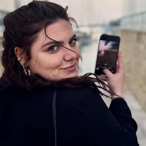 Δανάη Μπάρκα | "Έρχεται αυτός ο άνθρωπος και μου λέει "άκου, όλα καλά, αλλά λίγο να αδυνατίσεις""