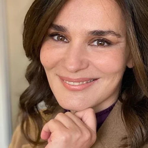 Μαρία Ναυπλιώτου | "Δεν μου αρέσει η προσωπική μου ζωή να βγαίνει προς τα έξω - Σε κάνει να φαίνεσαι αυστηρή, απόμακρη, απρόσιτη"