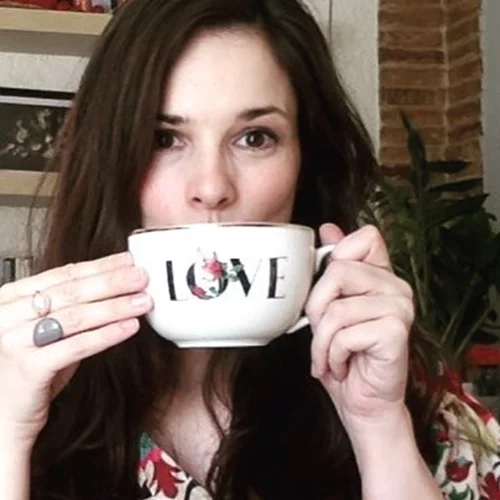 Ευγενία Δημητροπούλου | Σπάνια πλάνα από το σπίτι της ηθοποιού που μόλις παντρεύτηκε