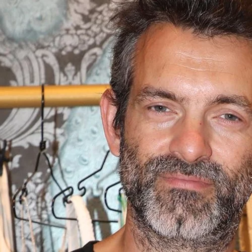 Φίλιππος Μιχόπουλος | Στο γήπεδο με τα παιδιά του και τη νονά του Μάξιμου - Οι τρυφερές αγκαλιές με τη Σιέννα