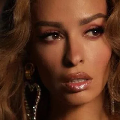 Η Ελένη Φουρέιρα έγινε κατάξανθη | Δες το νέο hair look της