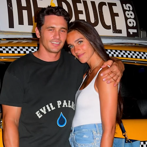 James Franco | Στη Μύκονο με την κούκλα σύντροφό του