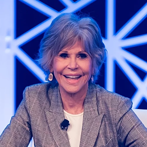 Jane Fonda | Η σταρ του σινεμά που από sex symbol μεταμορφώθηκε στην πιο δυναμική ακτιβίστρια του Hollywood