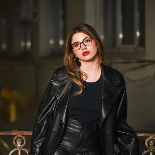 H Μαρίλη ζει με τη μαμά και τους δύο μπαμπάδες της | "Είμαι στρέιτ. Η σεξουαλικότητα του πατέρα μου δεν με επηρέασε"