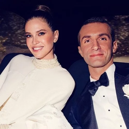 Σταύρος Νιάρχος - Dasha Zhukova | Η σπάνια φωτογραφία του κατάξανθου, δίχρονου γιου τους