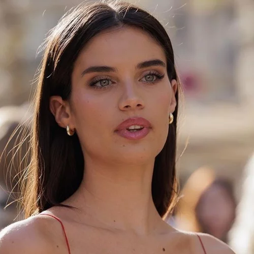 5 lip & cheek balms για να δείχνεις ξεκούραστη και φρέσκια κάθε πρωί