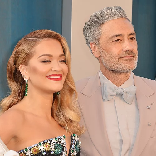 Rita Ora –Taika Waititi | Παντρεύτηκαν στο Λονδίνο – Η σταρ άλλαξε το επώνυμό της