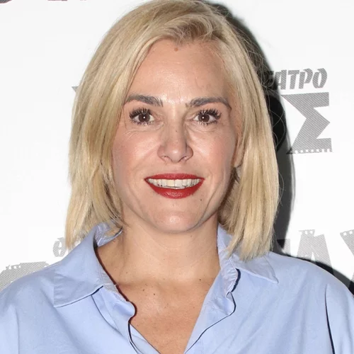 "Γιόρτασα τα 51 μου σε ένα παιδικό πάρτι..." | Τα γενέθλια της Τζένης Μπότση και η σφιχτή αγκαλιά που της έκανε η κόρη της, Αλίκη