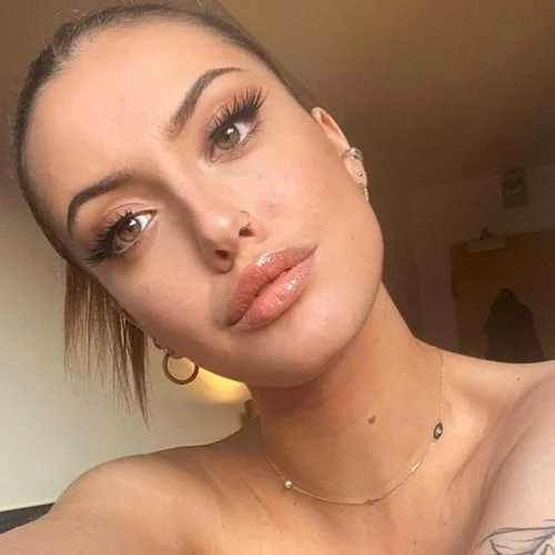 Δανάη Λιβιεράτου | Στην αποφοίτηση της αδερφής της, Νεφέλης - Το βίντεο που ανήρτησε