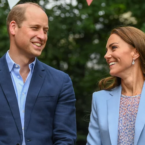 Η Kate Middleton και ο πρίγκιπας William γίνονται διανομείς πίτσας για μία ημέρα