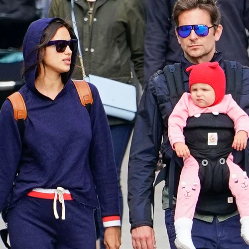 Η κόρη της Irina Shayk και του Bradley Cooper με το πιο cute ολόσωμο μαγιό