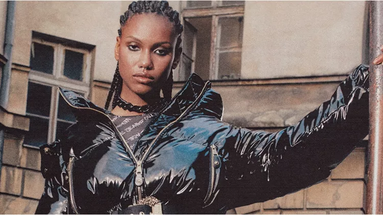 Η επαναστατική συλλογή του οίκου Versace Jeans Couture για Φθινόπωρο - Χειμώνα 2023