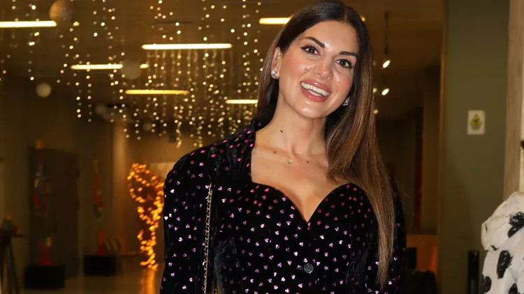 Σταματίνα Τσιμτσιλή στο Christmas Theater (κεντρική)