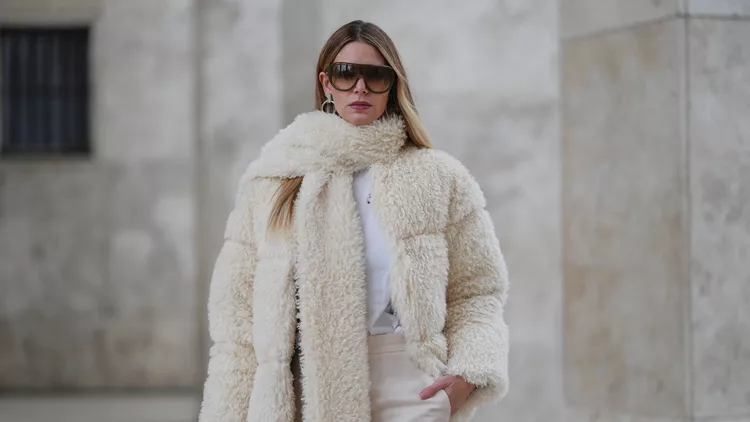 Πρωτοχρονιά με κρύο: Τα 5 πανωφόρια που θα σε κρατήσουν ζεστή και κομψή