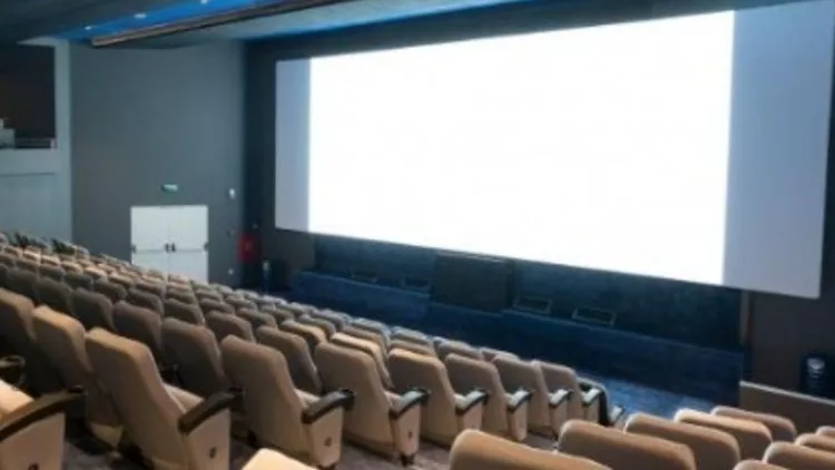 Ομάδα σκηνοθετών και ηθοποιών σώζει από «λουκέτο»ι ιστορικό κινηματογράφο του Βανκούβερ