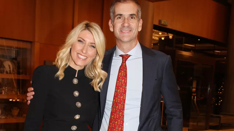 Σία Κοσιώνη Κώστας Μπακογιάννης (κεντρική)