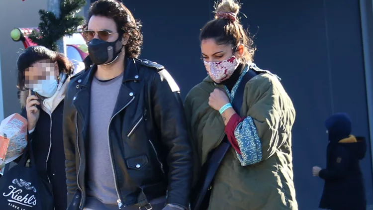 Ίαν Στρατής Μαίρη Συνατσάκη