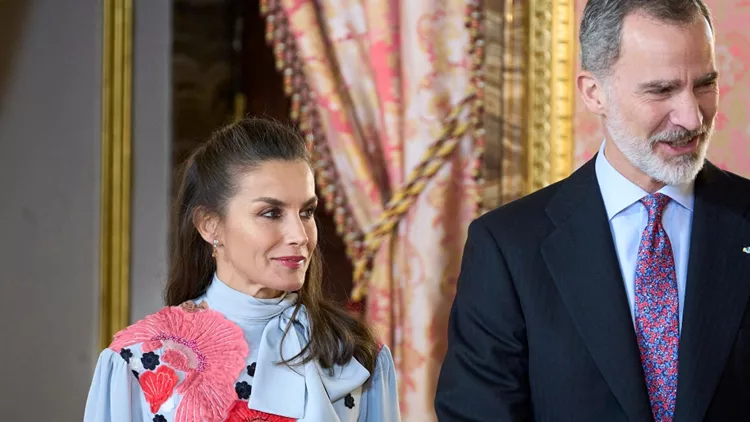 Από τα δελτία ειδήσεων στο βασιλικό ανάκτορο της Μαδρίτης | Η ιστορία αγάπης της βασίλισσας Letizia και του βασιλιά Felipe