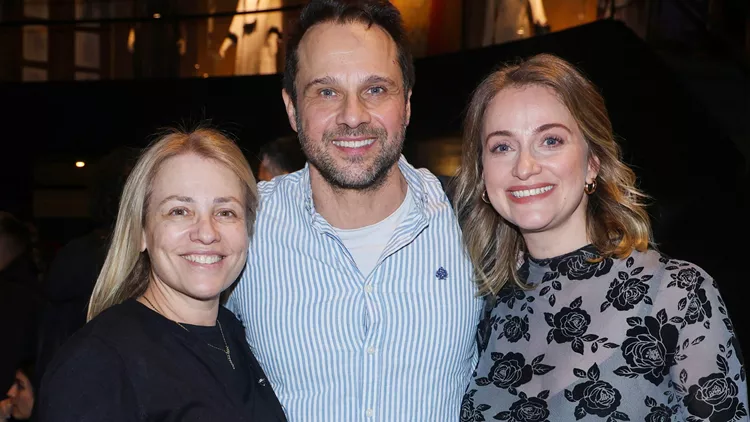 Μαριάννα Τουμασάτου Μέμος Μπεγνής Λένα Δροσάκη (κεντρική)