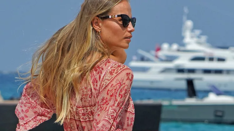 25 beach cover -ups που θα εξασφαλίσουν στο 'apres swim' στιλ σου το άριστα