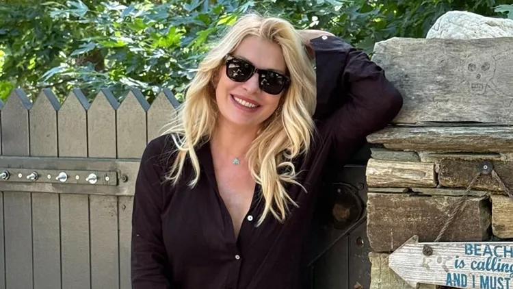 Ελένη Μενεγάκη κεντρική