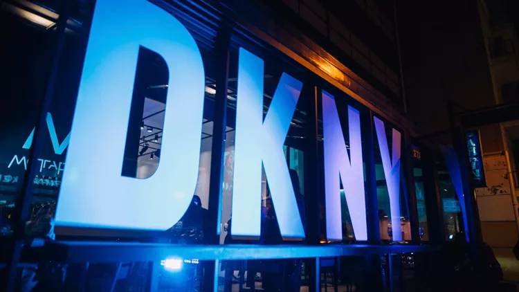DKNY | Το φαντασμαγορικό fashion event του εμβληματικού νεοϋορκέζικου brand που ανανεώνεται και επανατοποθετείται!
