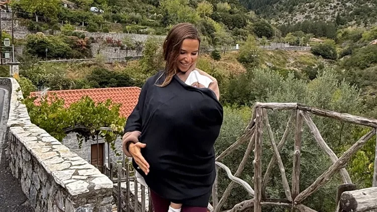 Η Εριέττα Κούρκουλου Λάτση με τον γιο της, Λέοντα