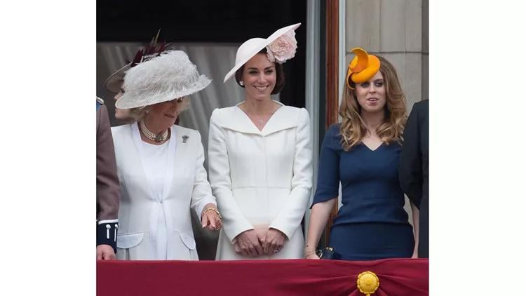 H Kate Middleton και η Πριγκίπισσα Βεατρίκη έχουν το ίδιο μαύρο φόρεμα στην γκαρνταρόμπα τους