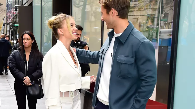 Sydney Sweeney - Glen Powell