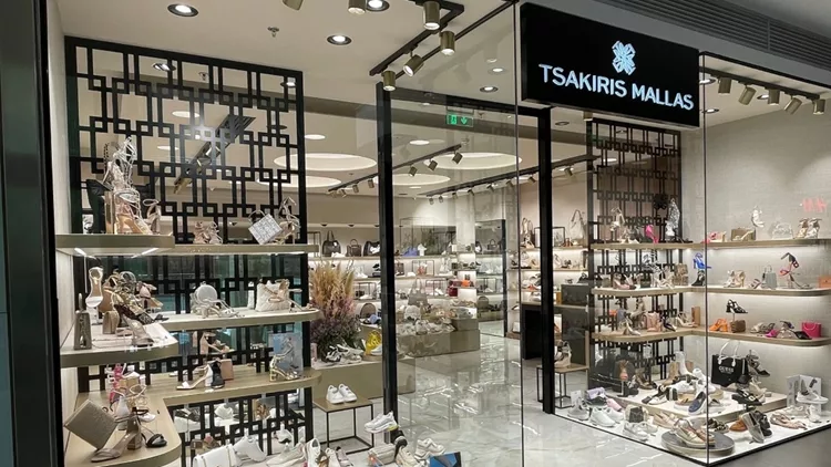 TSAKIRIS MALLAS | Τα νέα ανανεωμένα καταστήματα του brand δίνουν νέο αέρα στη shopping εμπειρία
