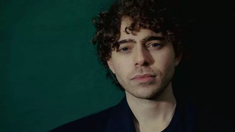 δισεκατομμυριουχος