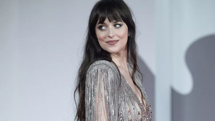 Dakota Johnson, long hair