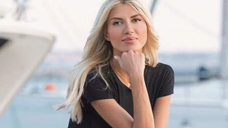 Sandy Koutsostamati