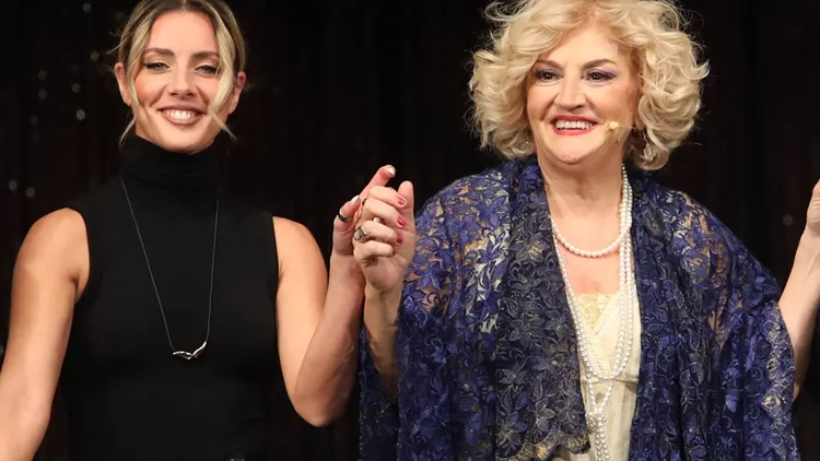 Η Υρώ Μανέ με την κόρη της, Φαίδρα Νταϊόγλου