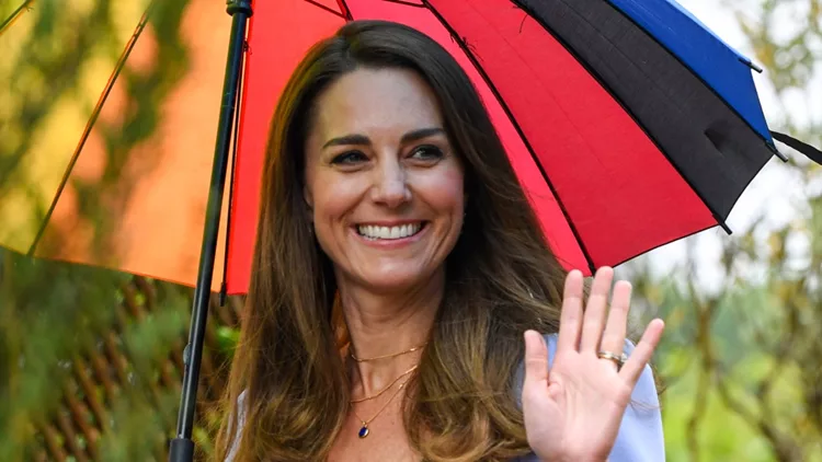 Η Kate Middleton επενδύει για το στιλ της στο χρώμα της σεζόν