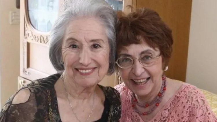 Ειρήνη Κουμαριανού Έφη Παπαθεοδώρου