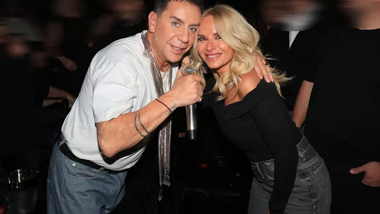 Μαρία Μπεκατώρου Γιώργος Μαζωνάκης (κεντρική)