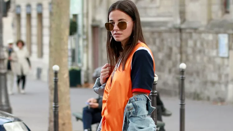 Πέντε outfits για να κάνεις statement σε μία εποχή που επικρατεί το minimal style
