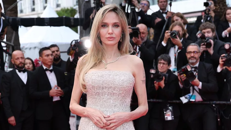 Angelina Jolie