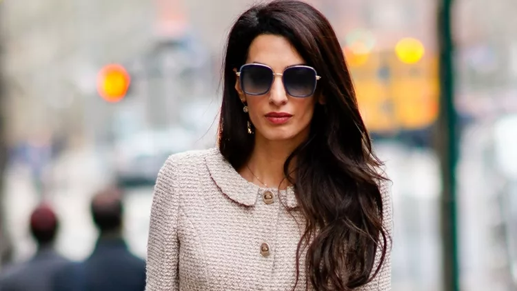 10 στιλιστικές συμβουλές για άψογο working style από την Amal Clooney