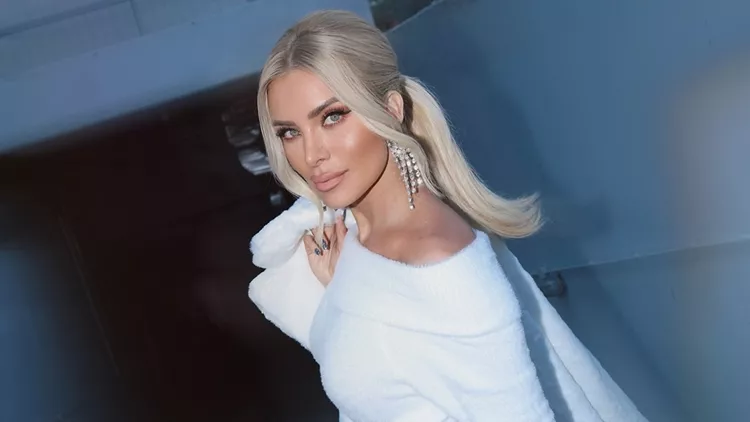 Κατερίνα Καινούργιου κεντρική