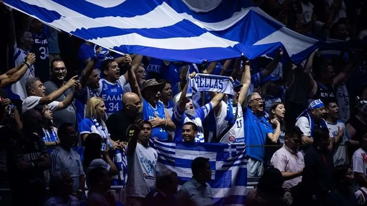ελληνες
